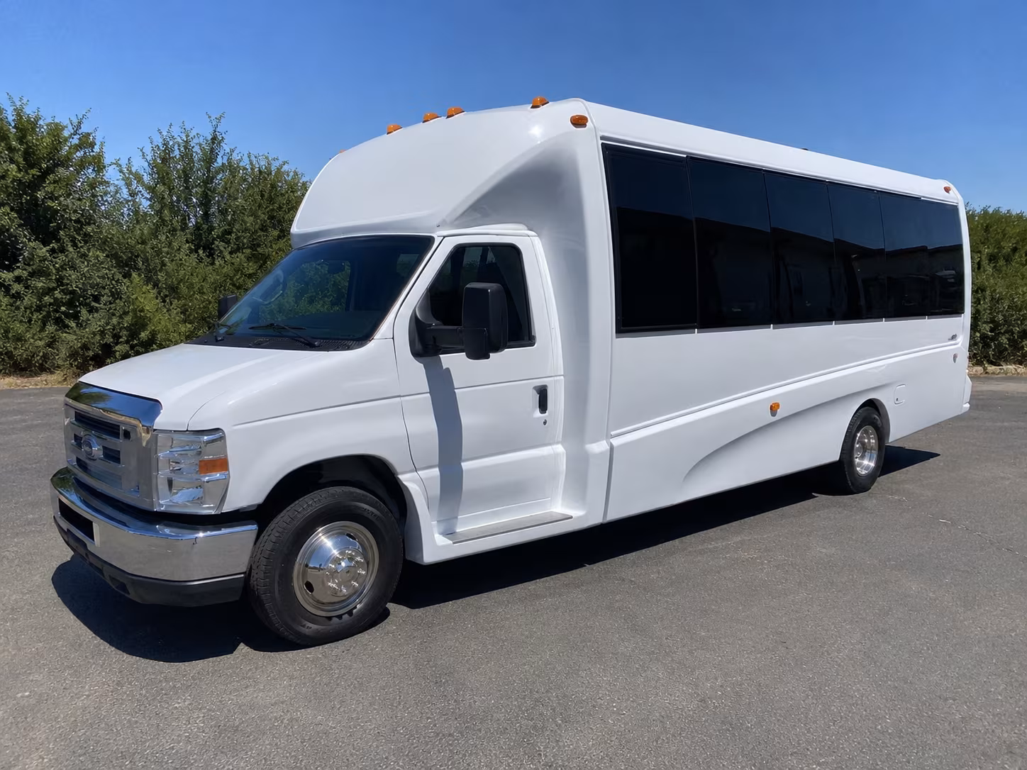 Tallahassee Birthday, Sweet 16, & Quinceañera Transportation party bus exterior
